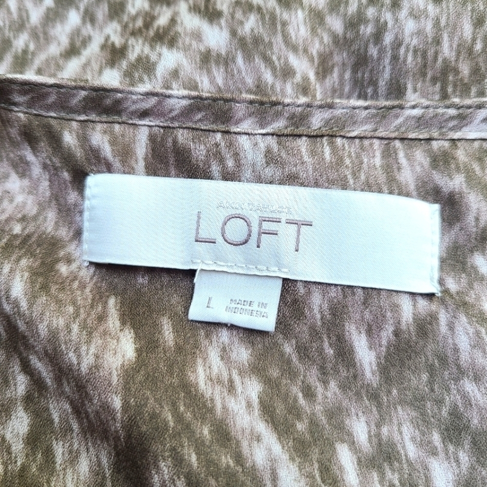 Ann Taylor LOFT | Semi-sheer Snake Print Henley Tunic Blouse, Size Large - Picture 6 of 7